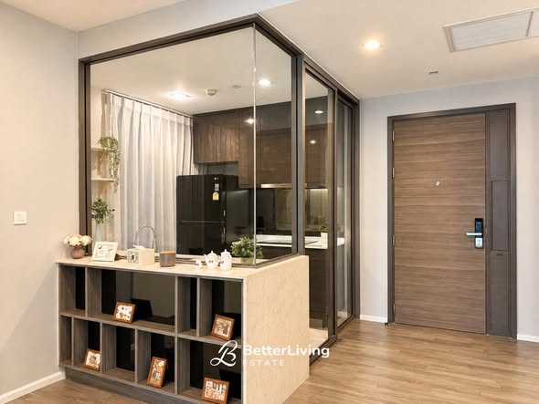 room interior and bathroom of The Room Sukhumvit 69