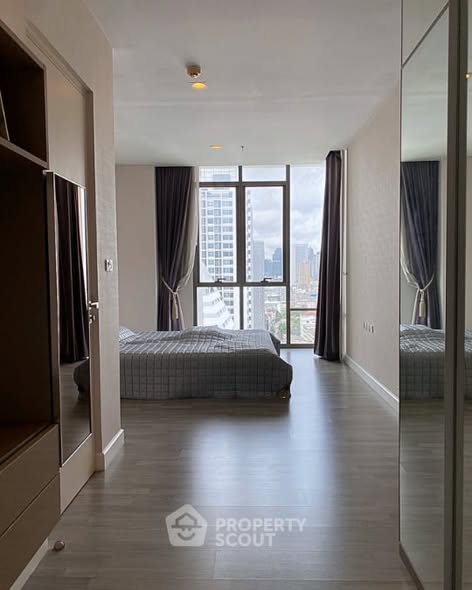 bedroom of The Room Wongwian Yai