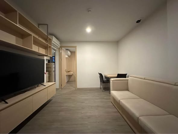 living room and room interior of The SHADE Sathon 1 (เดอะเชดด์ สาทร 1)