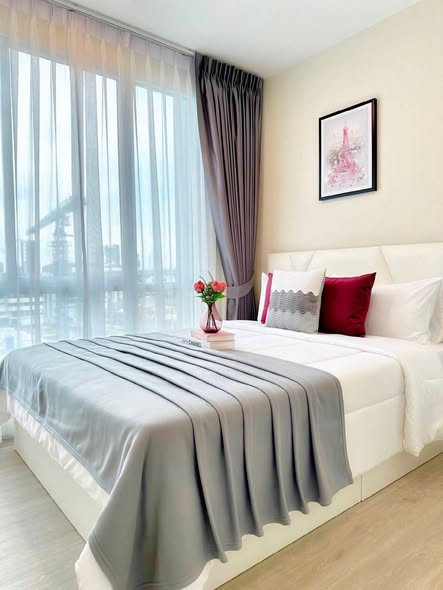 bedroom of The Sky Sukhumvit