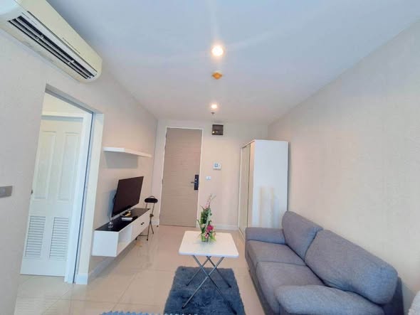 bedroom of The Sky Sukhumvit
