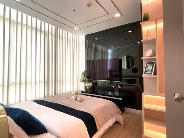 bedroom of The Sky Sukhumvit