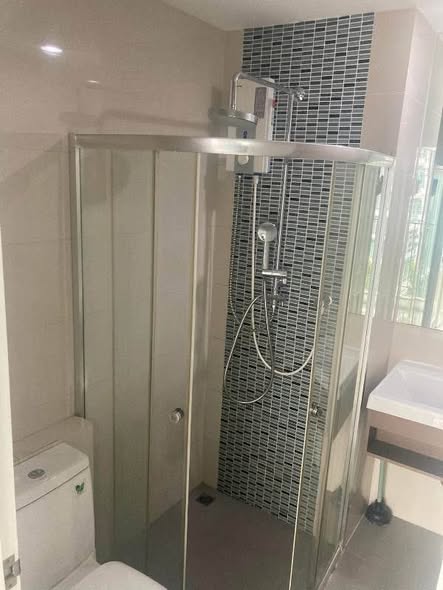 room interior and bathroom of The Sky Sukhumvit