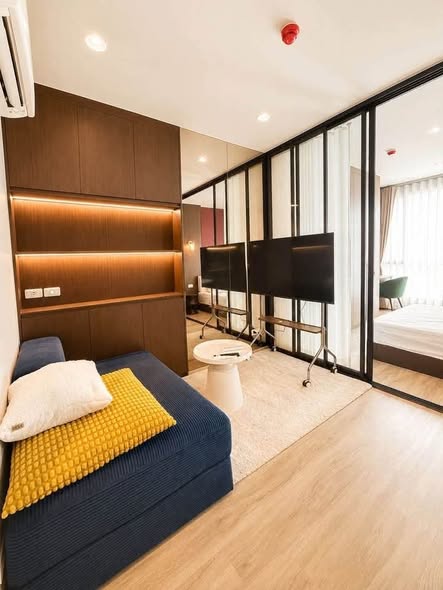 bedroom and room interior of The Strand Thonglor