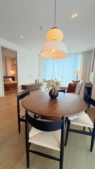 room interior of The Strand Thonglor