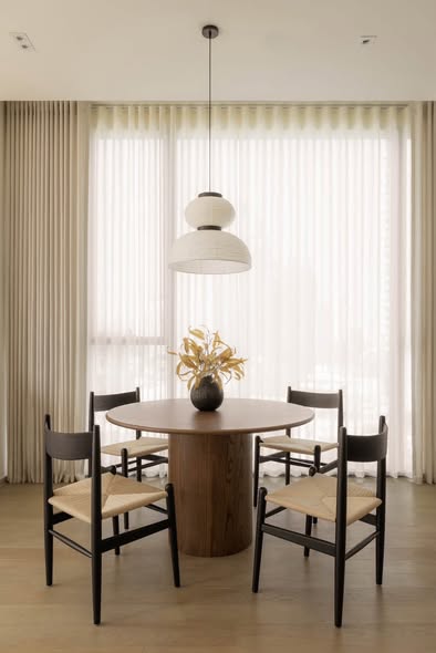 room interior of The Strand Thonglor