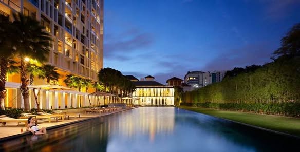 pool of The Sukhothai Residences
