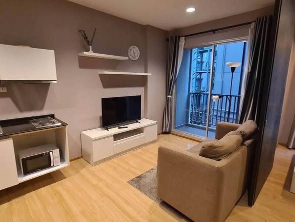 living room of The Tempo Ratchada