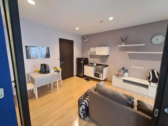 living room and bedroom and room interior of The Tempo Ratchada