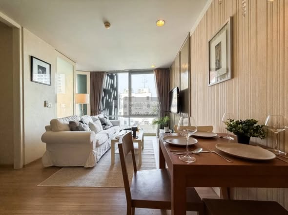 living room of The Tempo Ruamrudee