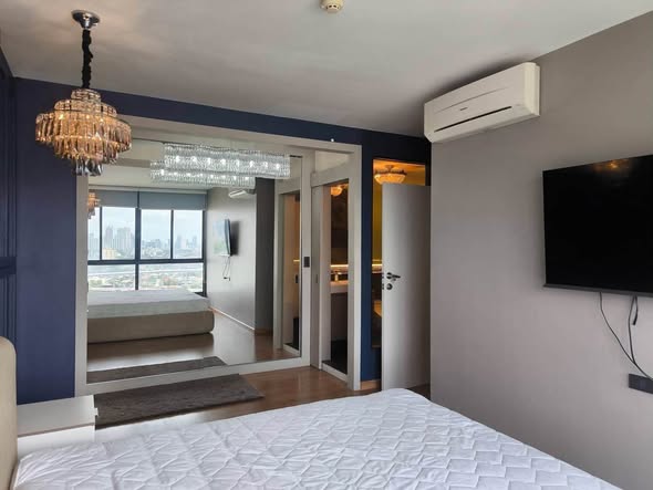 bedroom of The Tree Interchange