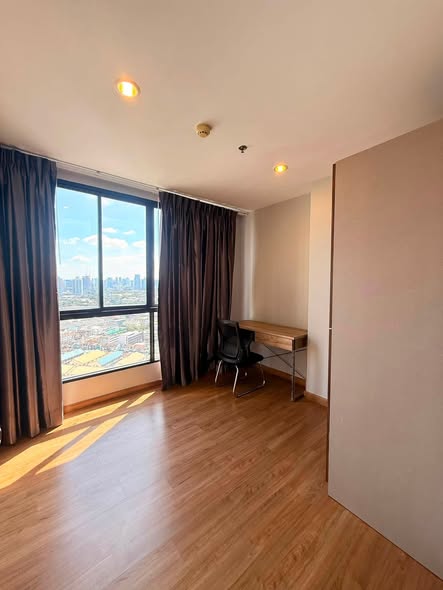 bedroom of The Tree Interchange