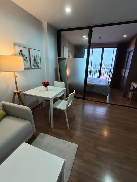 bedroom of The Tree Interchange