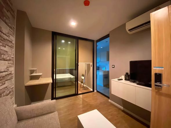 bedroom and room interior of The Trust Condo @BTS Erawan