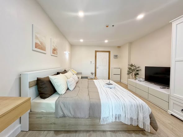 bedroom of The View Condo Suanluang