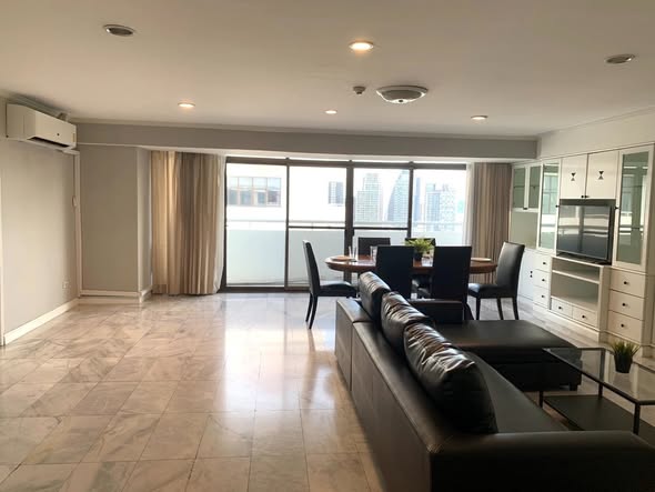 living room of The Waterford Park