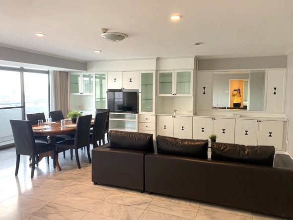 living room and room interior and kitchen of The Waterford Park
