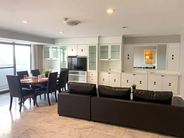 living room and room interior and kitchen of The Waterford Park