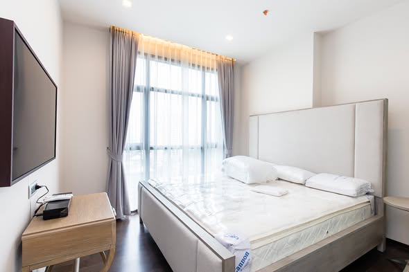 bedroom of THE XXXIX