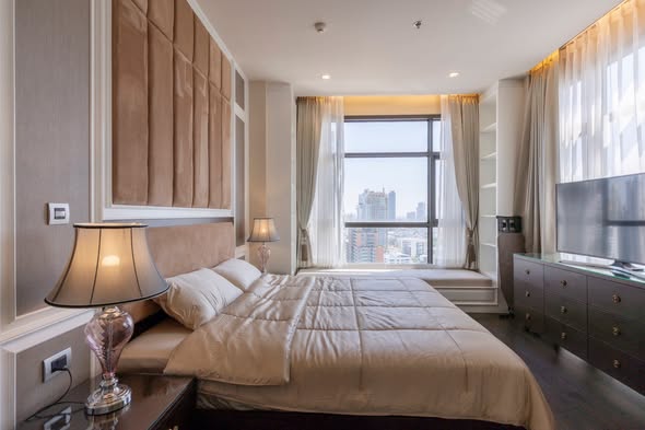 bedroom of THE XXXIX