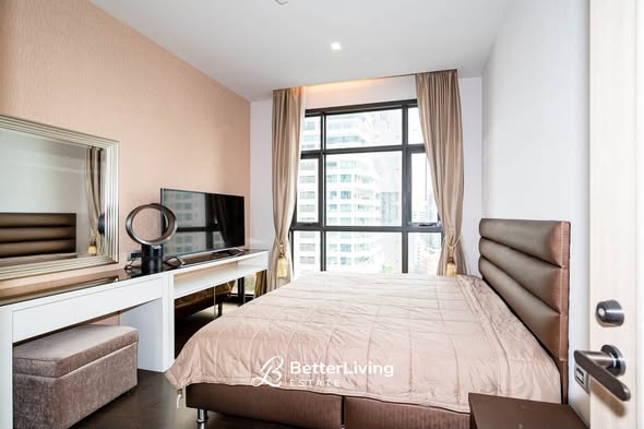 bedroom of THE XXXIX