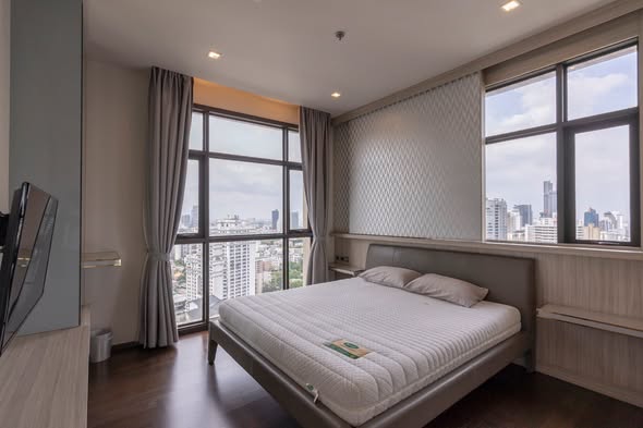 bedroom of THE XXXIX