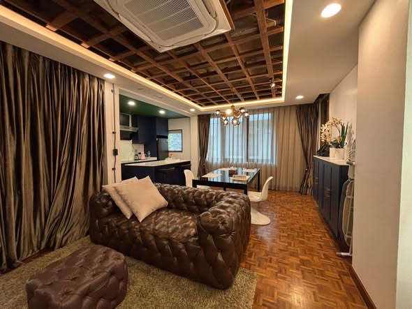 bedroom of Thong Lo