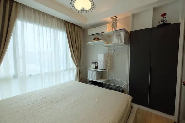 bedroom of Thru Thong Lor