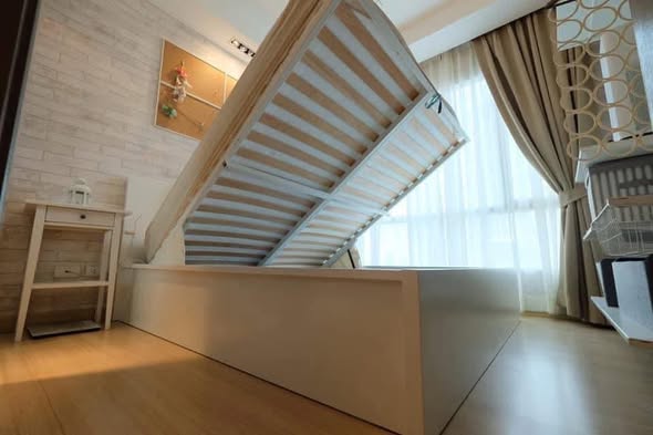 bedroom of Thru Thong Lor