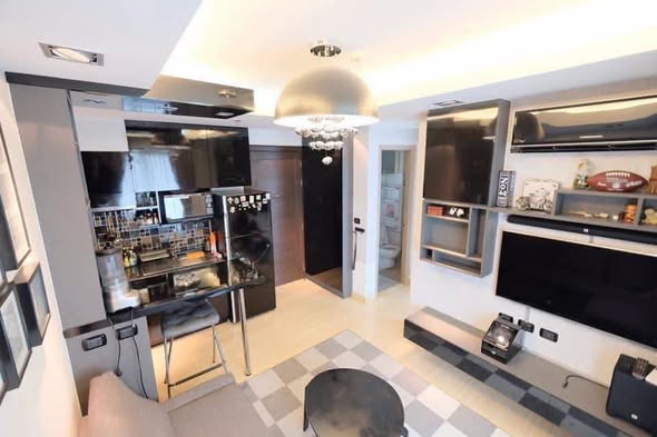 kitchen of Thru Thong Lor