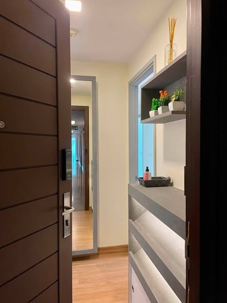 room interior of Thru Thong Lor