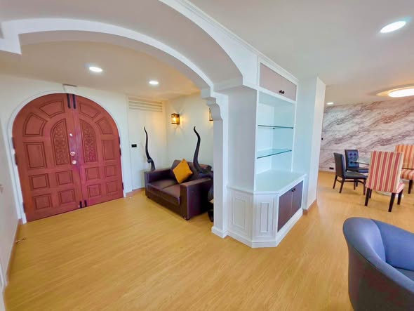 living room of Tongthip Mansion
