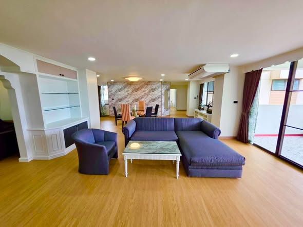 living room and bedroom of Tongthip Mansion