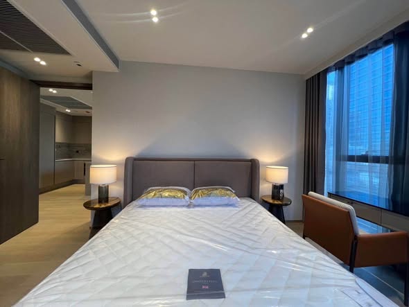 bedroom of Tonson One Residence ต้นสน วัน เรสซิเดนซ์