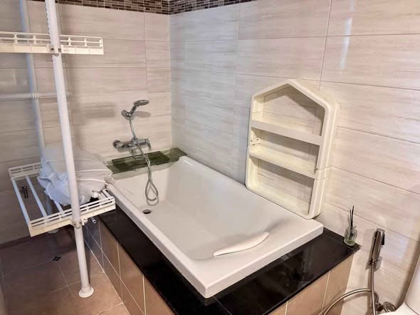 bathroom of Treasure Condo