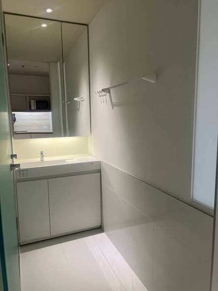 bathroom of Triple Y Residence