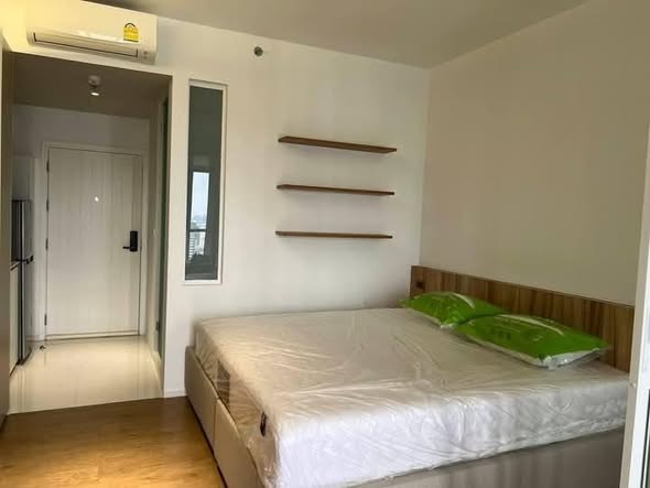 bedroom of Triple Y Residence