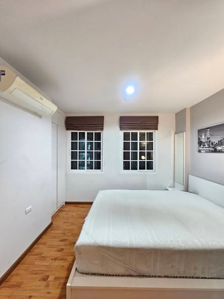bedroom of Tulip Square Condo