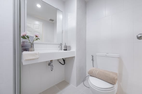 bathroom of U Delight @ On Nut Station