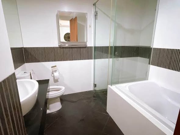 bathroom of Urbana Sathorn