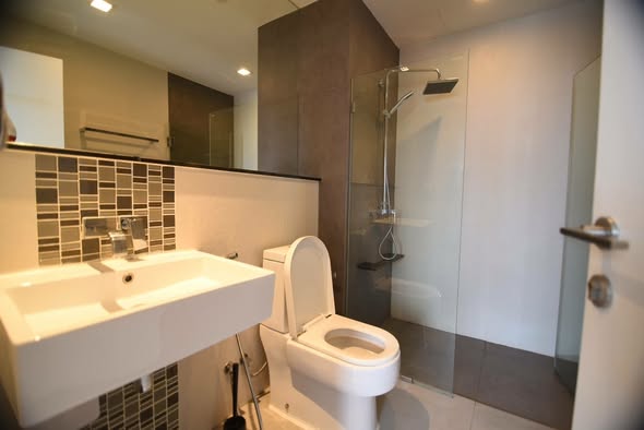 bathroom of Urbano Absolute Sathon-Taksin