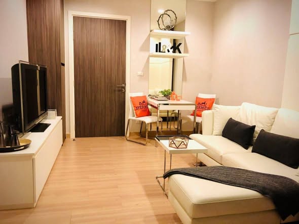 bedroom and living room and room interior of Urbano Absolute Sathon-Taksin