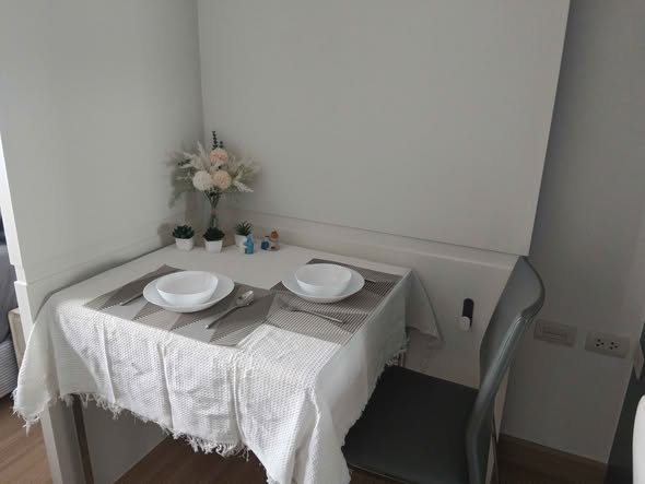 room interior and bathroom of Urbano Absolute Sathon-Taksin