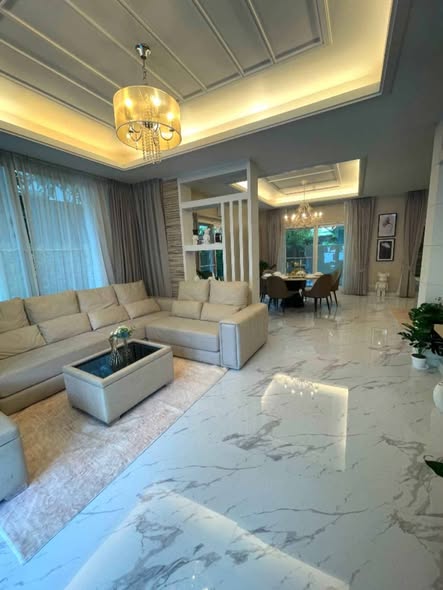 living room of Vararom Premium House Watcharapol-ChatuChot | Q House