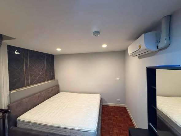 bedroom of Vibhavadi Suite