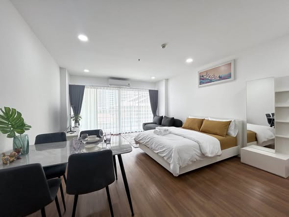 bedroom of View Talay 5 C Condominium