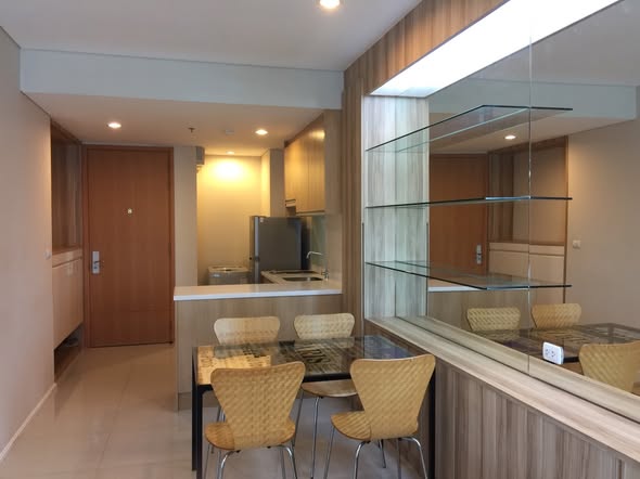room interior and bathroom of Villa Asoke Condominium