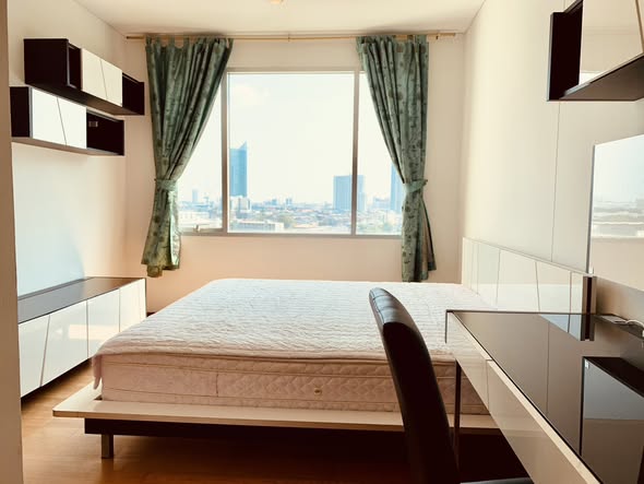 bedroom of Villa Sathon Condominium