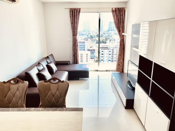 living room of Villa Sathon Condominium