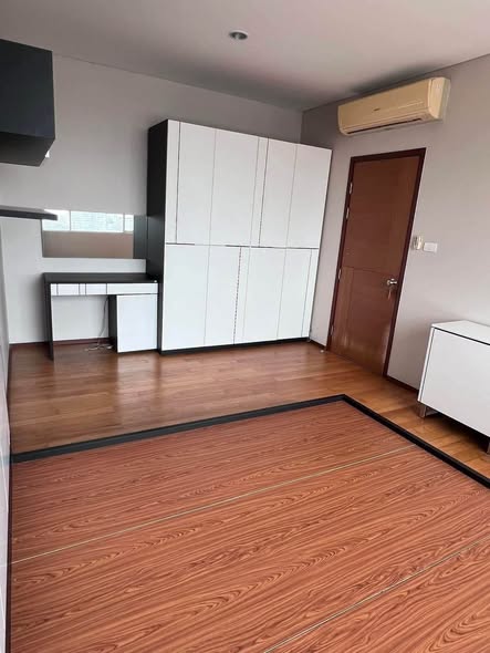 room interior of Villa Sathon Condominium